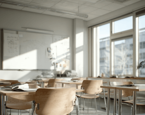 typical-scandinavian-classroom-desks-chairs-facing-whiteboard