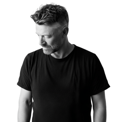 white-male-in-his-40s-holding-phone-dissatisfied