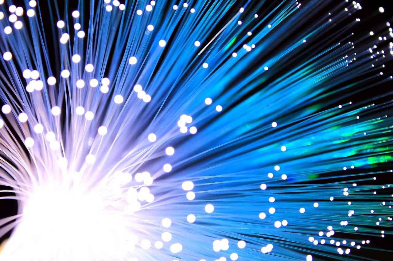 Fiber till företag i Stockholm — prisjämförelse (2022) & mer